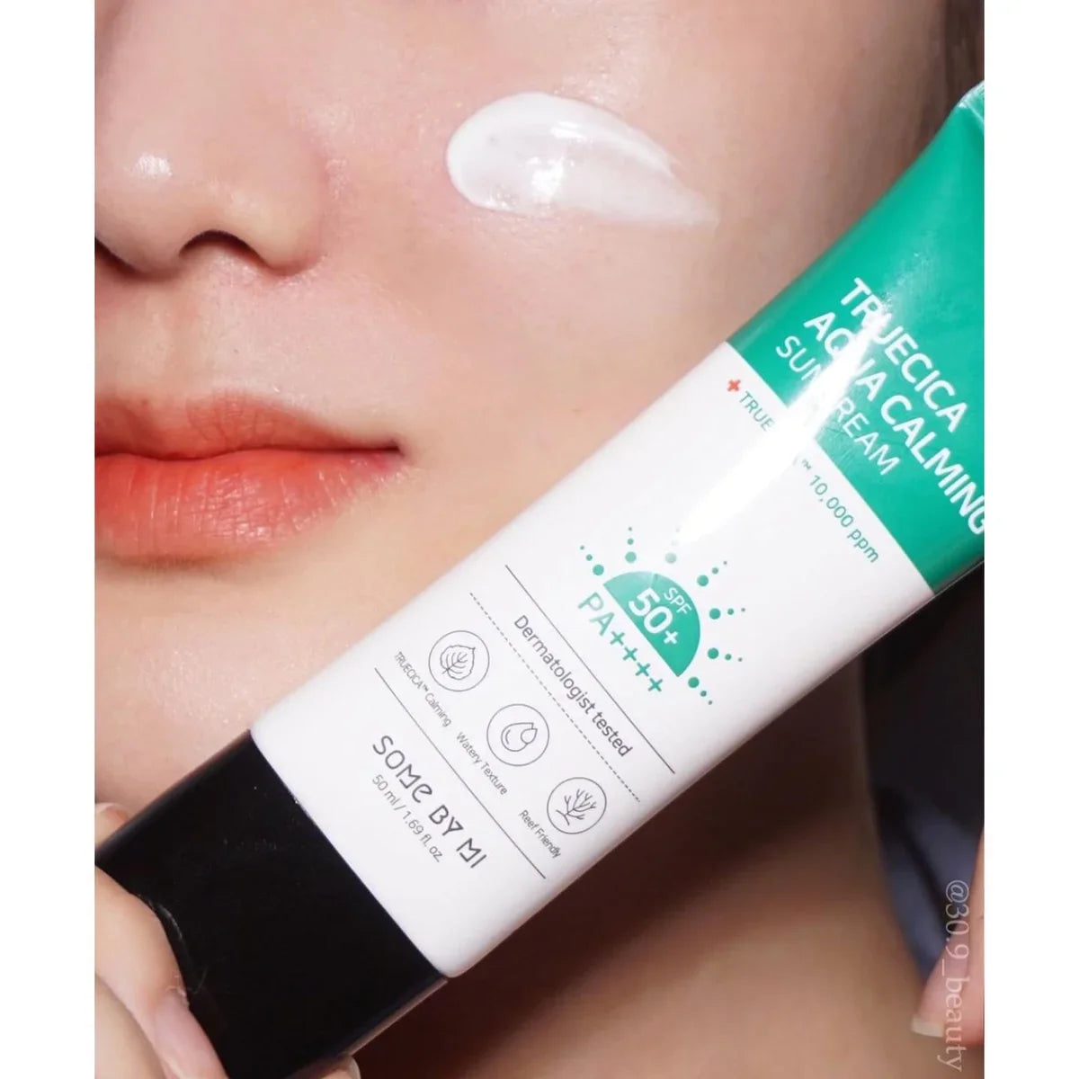 Солнцезащитный крем Some By Mi Truecica Aqua Calming с центеллой SPF50+
